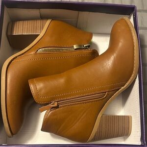 TOP Moda Brown Ankle Booties with Zipper